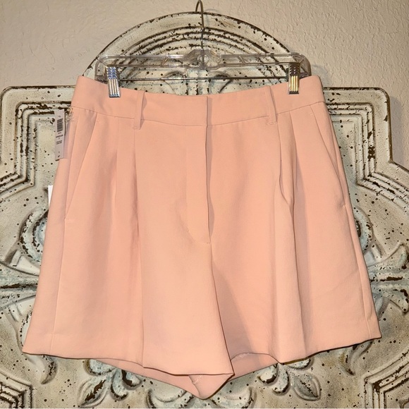 Wilfred Effortless 5” Short in Coral Blush - Picture 6 of 9